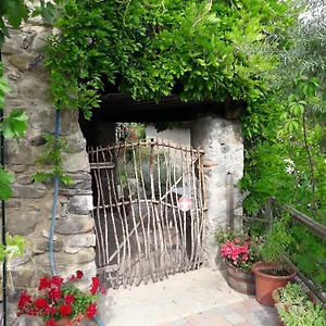 https://the-studio-vaumeilh.fr-provencehotel.com