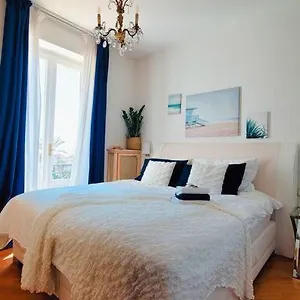 Blu In Historical Hunbury Appartement